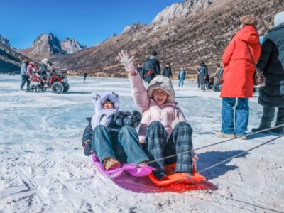 火热冰雪运动点燃寒冬#